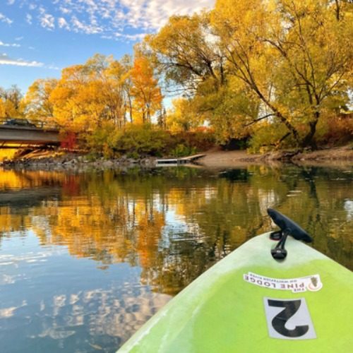 The Pine Lodge on Whitefish River includes complimentary watercraft rentals, including kayaks, double kayaks and paddleboards.