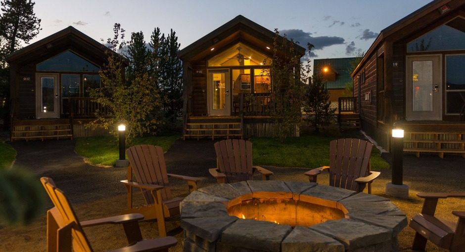 The Explorer Cabins at Yellowstone are ideal for family and friends traveling together or a romantic getaway.